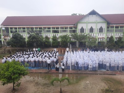 MENGEMBANGKAN KARAKTER BANGSA YANG  BERWAWASAN LUAS DAN CINTA TANAH AIR