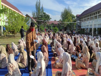 Gerakan Sarapan Pagi Bersama dan Pembagian TTD (Tablet Tambah Darah)